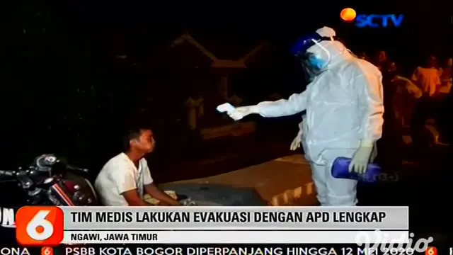 VIDEO: Akibat Lelah dan Depresi, Pengendara Motor Tergeletak di Trotoar Jalan Raya Ngawi