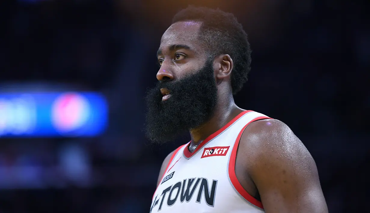 Bintang Houston Rockets, James Harden, terus menunjukan performa luar biasa pada NBA musim 2019/2020 dengan mencetak banyak poin. (AFP/Getty images/Thearon W. Henderson)