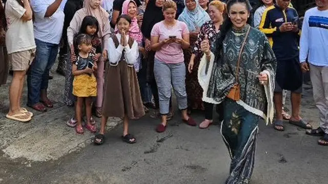 Krisdayanti Saat Idul Adha dan Liburan di Malang Bersama Dua Cucu. [@krisdayantilemos]