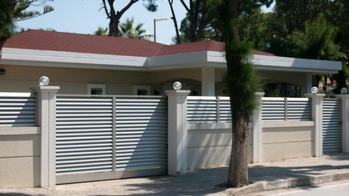 8 Model Pagar Beton Depan Rumah, Desain Megah Cocok untuk Rumah Modern