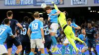 Momen Napoli kalah dari Lazio pada giornata ke-33 Liga Italia 2025/2026. (Carlo Hermann / AFP)