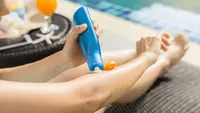 ilustrasi cara mengaplikasikan sunscreen yang baik dan benar/kitzcorner/shutterstock