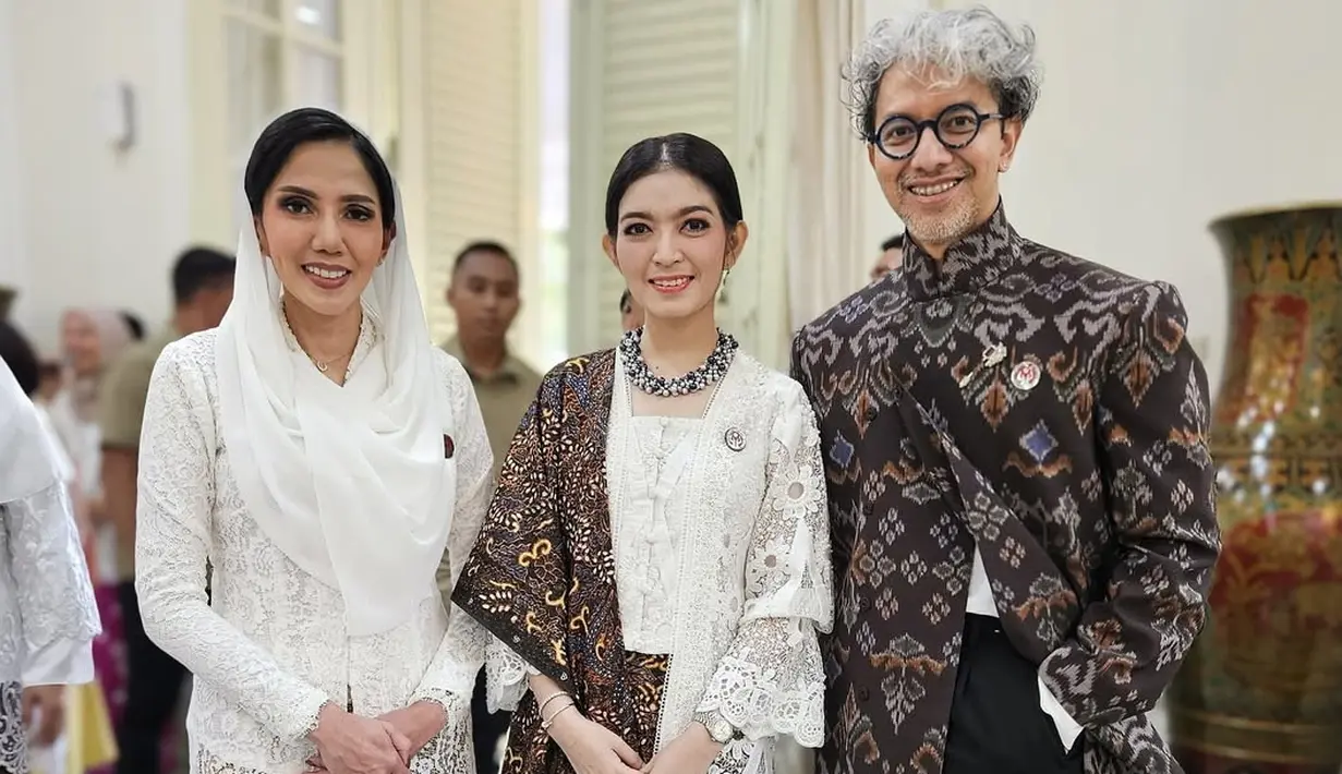 <p>Selvi Ananda dan Didiet Maulana di pelantikan pengurus Dekranas 2024--2029. (dok. Instagram @didietmaulana/instagram.com/p/DEwy3i3Stnn/)</p>