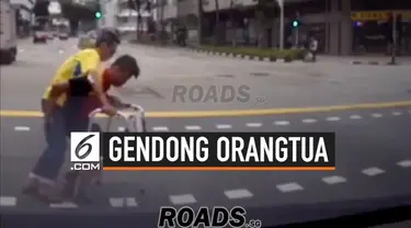 Menemukan seorang kakek yang ingin menyeberang pada suatu jalan di Singapura, seorang kurir tak berpikir panjang untung menolongnya. Tak hanya menuntun, ia juga menggendong sang kakek karena lalu lintas sedang ramai.