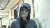 Artis Erika Carlina di Polda Metro Jaya, Kamis (24/7/2025) (Liputan6.com/Ady Anugrahadi)