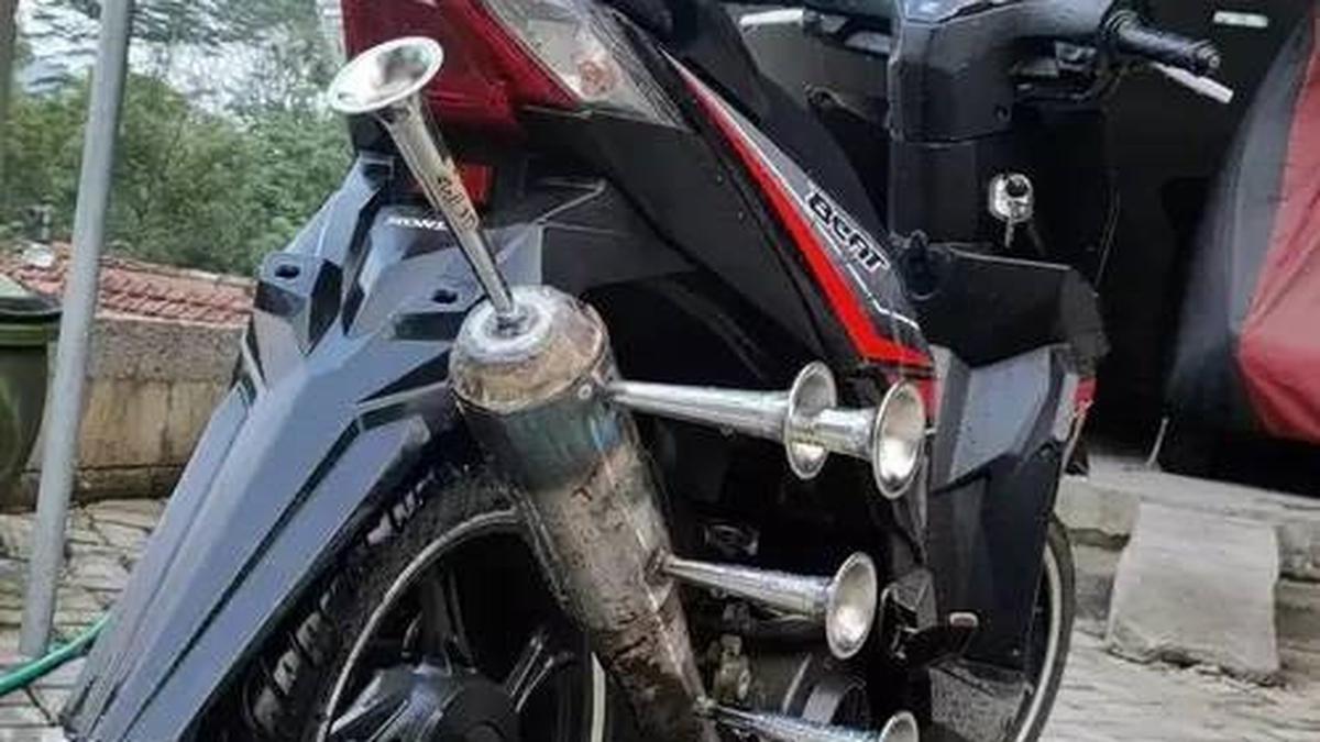 10 Potret Modifikasi Knalpot Paling Nyeleneh, Ada yang Pakai Alat Musik
