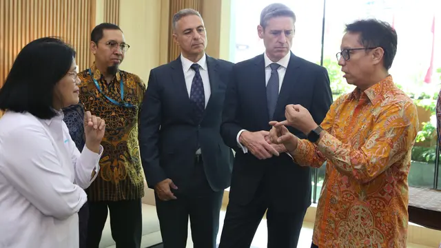 Menkes BGS bicara soal pentingnya vaksin dalam hadapi pneumonia.
