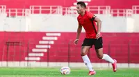 Ezra Walian menjadi andalan Persik Kediri. (Bola.com/Gatot Sumitro)