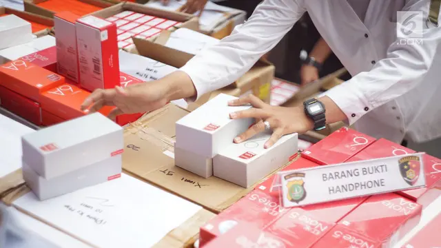 Ribuan Ponsel Ilegal Asal China Disita Polisi