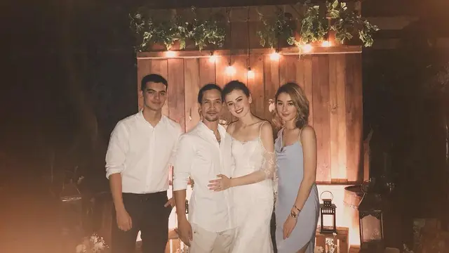5 Gaya Ciccio Manassero dan Natasha Ryder Saat Kondangan Ini Curi Perhatian
