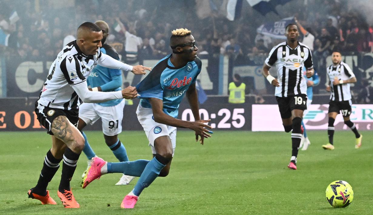 Perolehan poin Napoli sudah tak mungkin lagi dikejar oleh rival-rivalnya, termasuk Lazio yang berada di posisi kedua dengan 64 poin. (AFP/Tiziana Fabi)