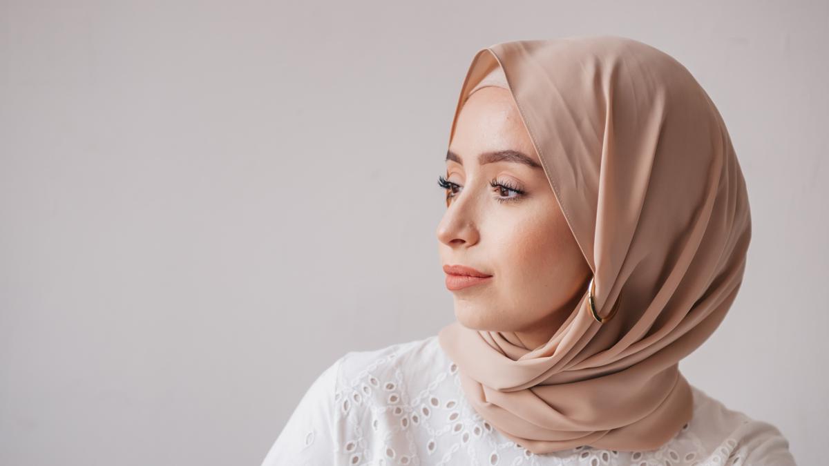 7 Gaya Hijab Simpel untuk Lebaran yang Nyaman Dipakai Seharian