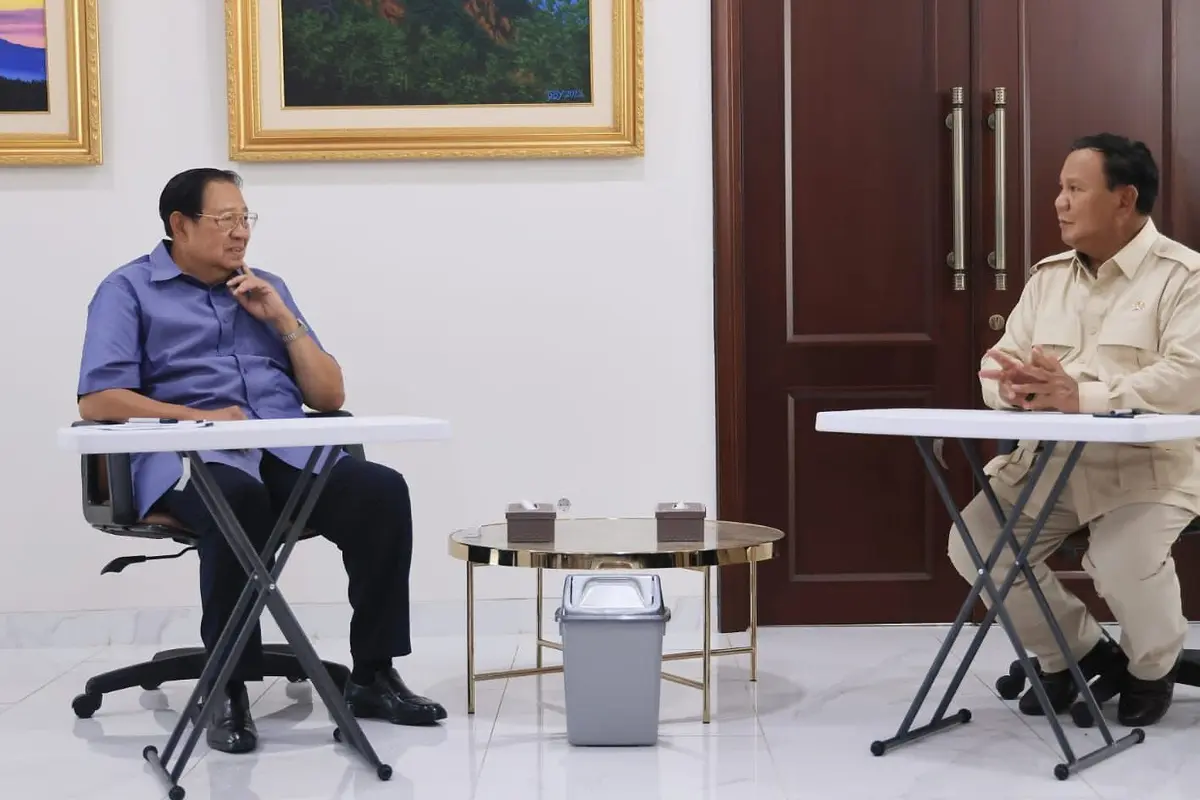 Prabowo Subianto menemui Presiden Keenam RI sekaligus Ketua Majelis Tinggi Partai Demokrat, Susilo Bambang Yudhoyono atau SBY, Sabtu (17/2/2024)