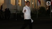 Kepala RSPAD dr Terawan Agus Putranto meninggalkan Kompleks Istana Kepresidenan di Jakarta, Selasa (22/10/2019). Kedatangan dr Terawan ini menyusul sejumlah tokoh sebelumnya yang berdatangan ke Istana sejak Senin kemarin. (Liputan6.com/Angga Yuniar)