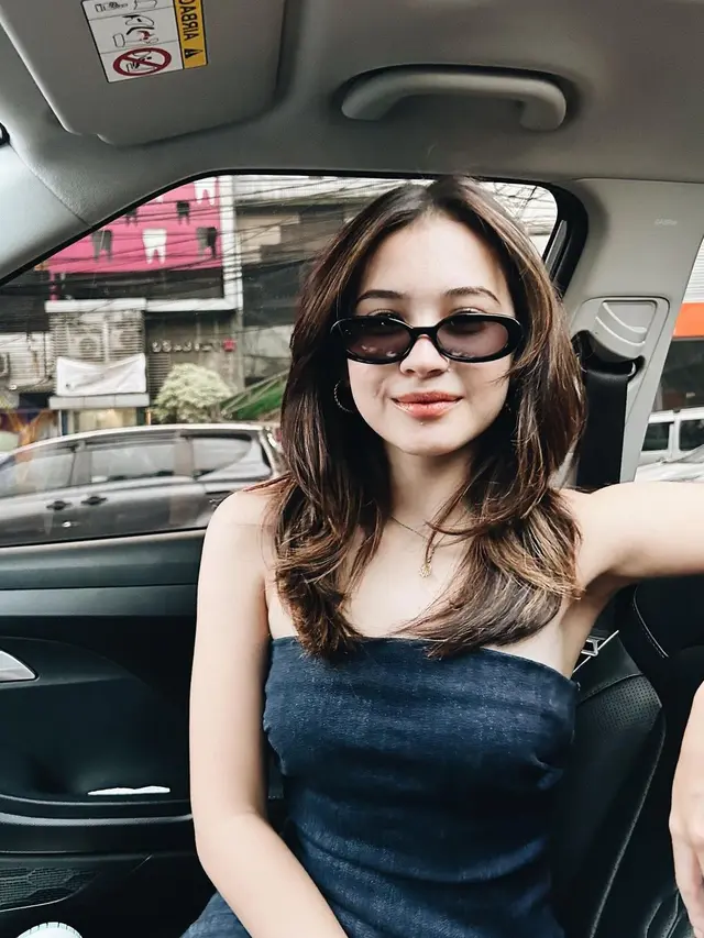 6 Potret Terbaru Sandrinna Michelle, Penampilannya Disebut Makin Dewasa