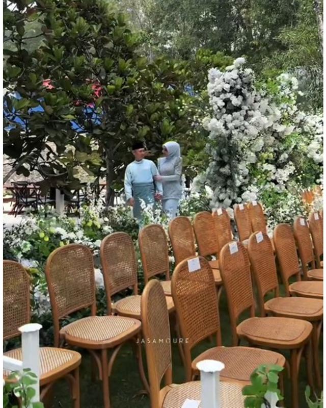 Mantan istri Engku Emran menikah maharnya pohon emas 102 gram, intip 6 potret dekorasi pernikahannya