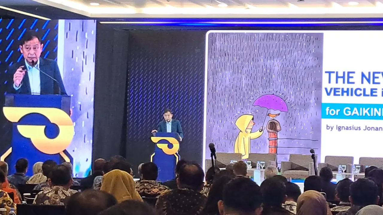 Ignasius Jonan Nilai Kendaraan Hybrid Lebih Cocok di Indonesia