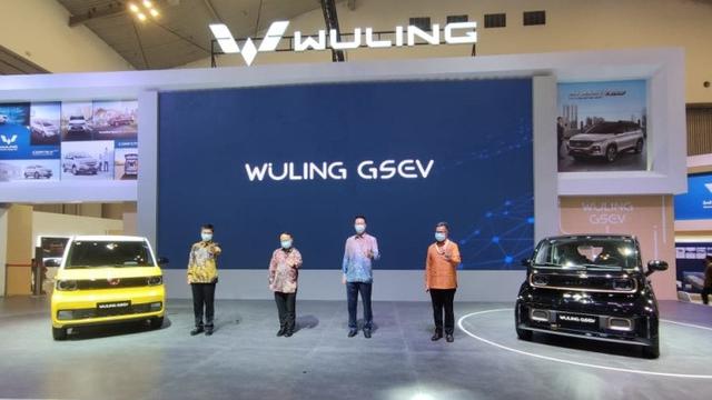 <span>Wuling Motors (Wuling) menggebrak panggung GIIAS 2021 dengan memperkenalkan platform kendaraan listrik yang diberi nama Global Small Electric Vehicle. (Septian / Liputan6.com).</span>