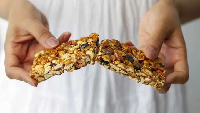 Ngemil Tanpa Takut Gula Berlebih, Rekomendasi 3 Olahan Snack Bar Homemade