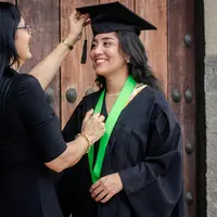 Pendidikan adalah hak seluruh individu, baik itu perempuan maupun laki-laki. (Foto: Pexels/Angela Chacón)