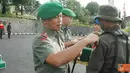 Citizen6, Lembang: Pangdam mengucapkan terima kasih kepada Direksi PT. Pama Persada dan segenap jajaran yang telah memberikan kepercayaan kepada Kodam III/Siliwangi untuk menyelenggarakan Kursus Bintal. (Pengirim: Pendam3)
