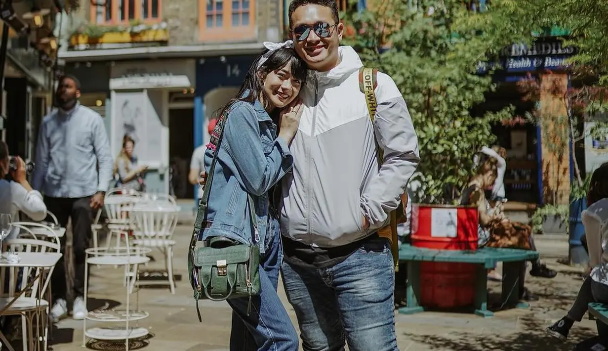 Gilang Dirga dan Adiezty Fersa