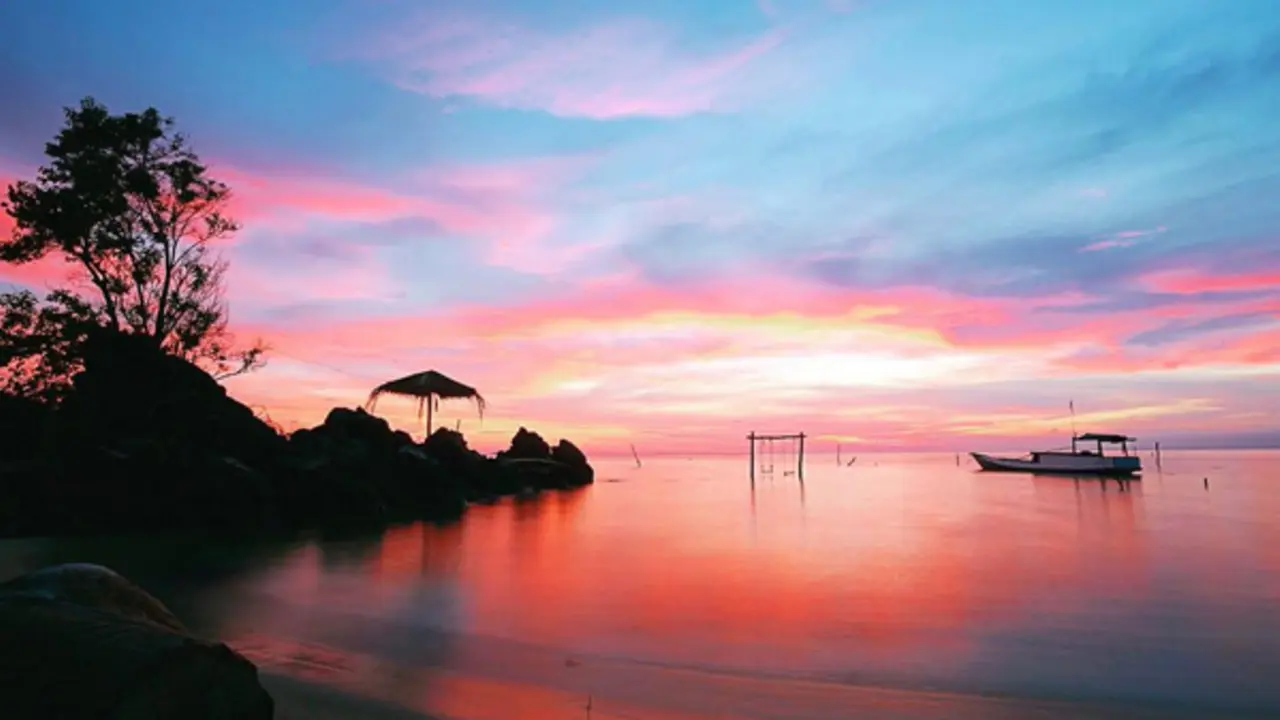 Karimunjawa, Terbuai Senja di Utara Jawa