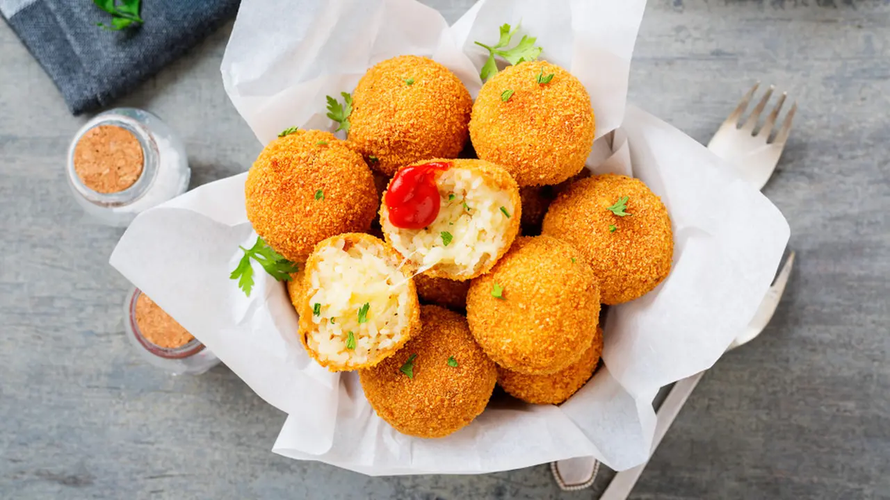 arancini keju bola nasi goreng