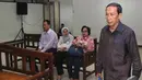 Terdakwa kasus proyek pengadaan dan pemasangan IT di perpustakaan UI, Tafsir Nurchamid, saat memasuki ruang sidang di Pengadilan Tipikor, Jakarta, Rabu (29/10/2014). (Liputan6.com/Miftahul Hayat)