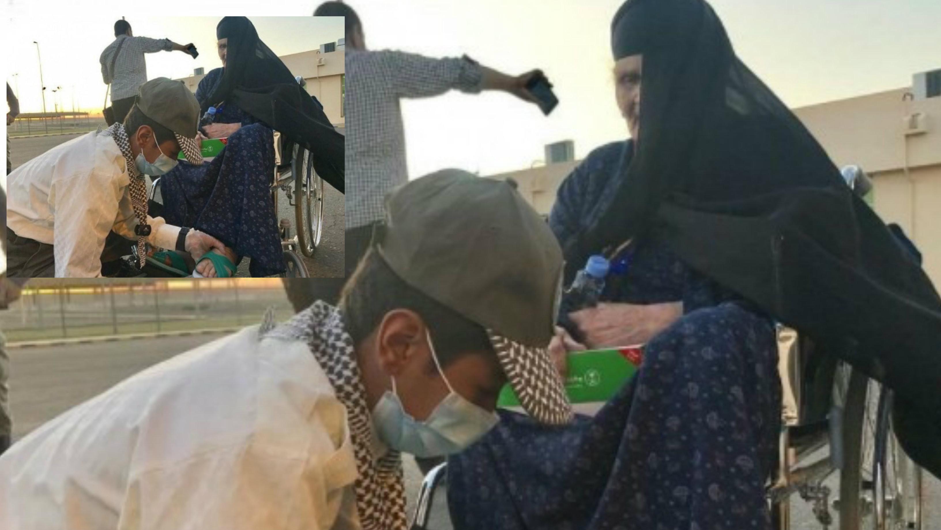 Foto seorang pramuka membantu nenek di kursi roda yang menuai pujian di dunia maya. (Twitter)