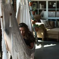 Ini solusi tepat untuk merasa rileks di rumah (Foto: Unsplash.com/Mike Bowman)