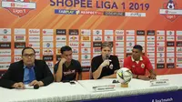 Pelatih Persija Jakarta, Julio Banuelos, menegaskan timnya siap bangkit pada laga melawan Kalteng Putra demi The Jakmania. (Bola.com/Zulfirdaus Harahap)