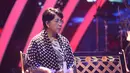 Titiek Puspa yang memiliki nama lahir Sudarwati, melakukan latihan menjelang persiapan konser The Biggest Concert Noah, di Studio 6 Emtek City, kawasan Daan Mogot, Jakarta Barat, Rabu (18/5/2016). (Andy Masela/Bintang.com)