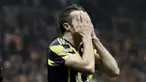 Penyelamatan hebat yang dilakukan kiper İstanbul Başakşehir, Volkan Babacan yang berhasil menahan bola dari sundulan eks Manchester United dan Arsenal, Robin Van Persie pada laga melawan Fenerbahce di Liga Turki akhir pekan lalu.