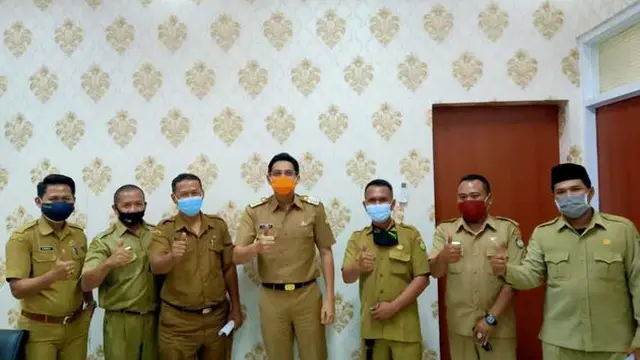 Mundur Jadi Wakil Bupati, Ini 6 Potret Aktor Lucky Hakim saat Pakai Seragam Dinas