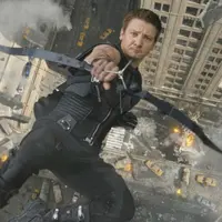 Jeremy Renner akan kembali menjadi Hawkeye di Avengers 4 yang belum diberi judul. (ScrenRant)