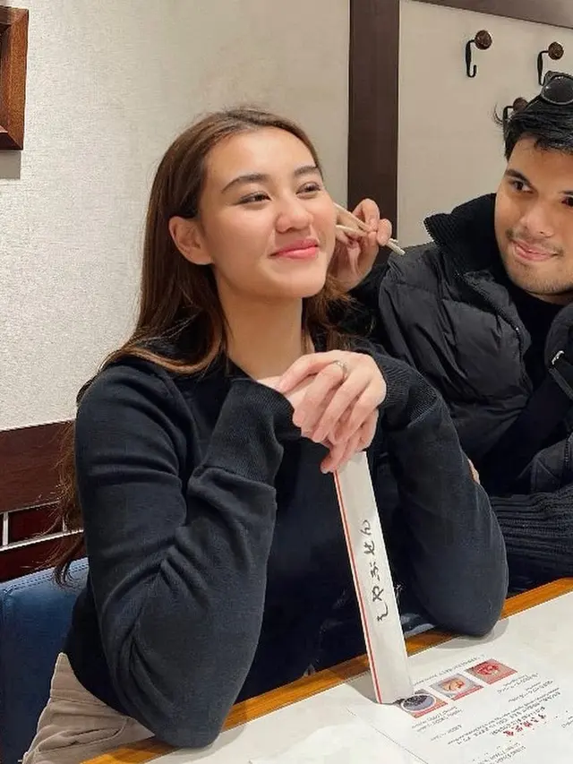 Potret Mesra Aaliyah Massaid Bareng Thariq Halilintar saat Liburan ke Jepang