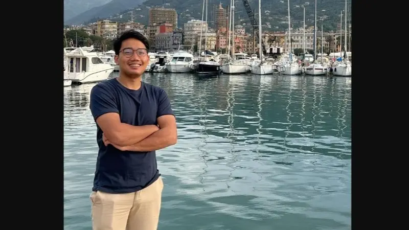 Anak Ridwan Kamil, Emmeril Kahn Mumtadz atau Eril hingga saat ini belum ditemukan usai dinyatakan hilang pada Kamis 26 Mei 2022 terbawa arus Sungai Aare di Swiss.