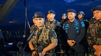 Kementerian Kelautan dan Perikanan (KKP) mengamankan dua unit kapal ikan pelaku illegal fishing dengan modus pelanggaran alat penangkap ikan di WPPNRI 718, Laut Aru.