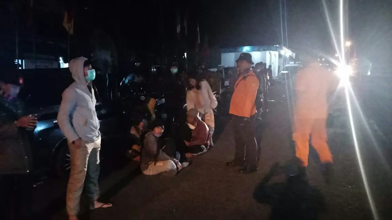 Gunung Agung meletus lagi Senin 2 Juli 2018, warga mengungsi