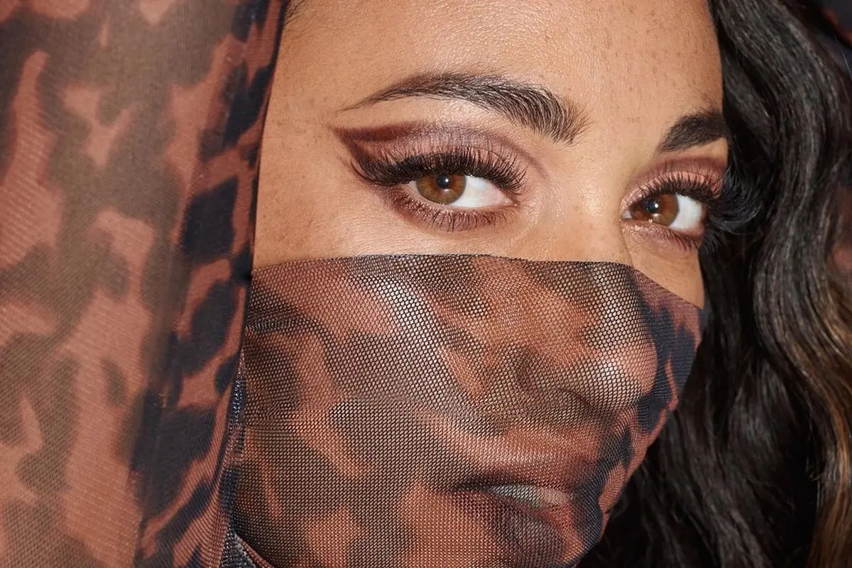 Brown Eye shadow