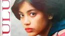 Perempuan yang kini disebut layaknya Song Hye-kyo versi Indonesia ini memang sudah cantik sedari dulu. Gaya rambut pendek tak mengurangi sisi feminin dari Lulu Tobing. Tak heran, era 90-an menjadi masa keemasan Lulu jadi cover model majalah. (Liputan6.com/IG/jualmajalahjadul)