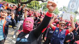 Para buruh mendesak pemerintah untuk tidak menggunakan formula dalam Peraturan Pemerintah Nomor 51 tahun 2023 tentang Perubahan atas Peraturan Pemerintah Nomor 36 tahun 2021 tentang pengupahan alam perhitungan kenaikan upah minimum 2025. (Liputan6.com/Herman Zakharia)