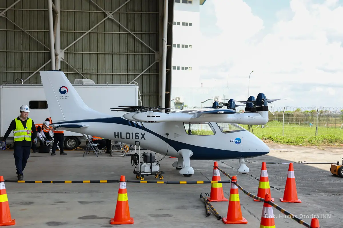 Otorita Ibu Kota Nusantara (IKN) mengumumkan keberhasilan uji terbang Proof-of-Concept (PoC) Advanced Air Mobility (AAM) atau alias mobil terbang yang nantinya akan dioperasikan di IKN. (Dok OIKN)