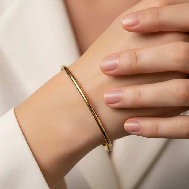 Model Gelang Emas Tanpa Ukiran yang Elegan