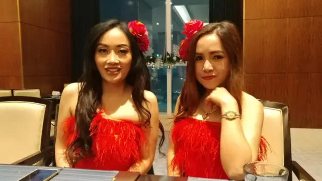 Ratna Pandita Kenalkan Personil Baru Duo Bunga Davina Celine
