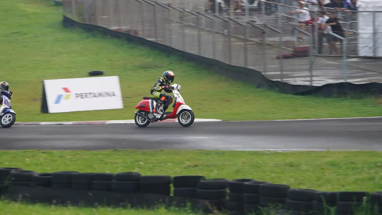 Majukan Ekosistem Otomotif Tanah Air, Pertamina Dukung Penuh Scooter Prix 2025 di Sentul Karting Circuit