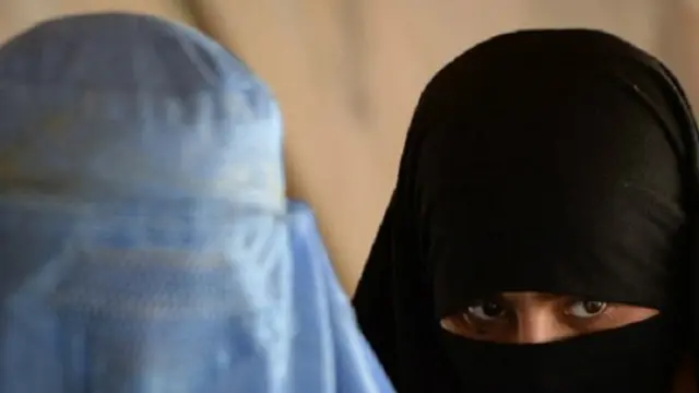 Ilustrasi burka dan niqab