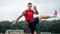 Benjamin Sesko Bikin Pangling, Badannya Kini Kekar Banget, Fans MU: Dia Bakal Jadi Mimpi Buruk para Bek!