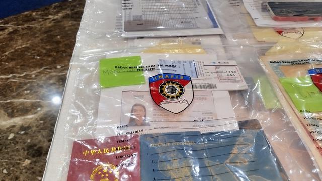 Polisi menangkap dan menetapkan tersangka Ria Agustina (33) selaku pemilik Tabib Kecantikan Ria Beauty.